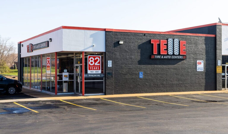 The exterior of the Telle Tire & Auto Centers location in Lee's Summit West, MO.